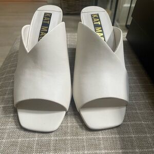 Kat Maconie Sz 38 white/ black mules